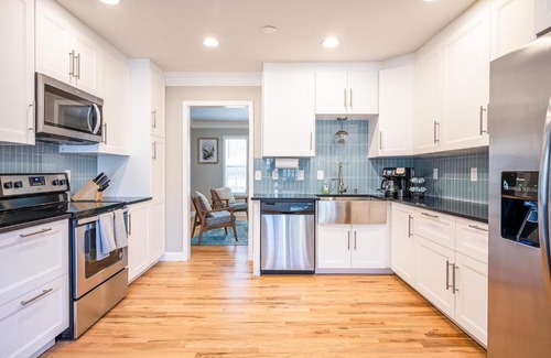 Decatur House | Modern Farmhouse Stay in Decatur
