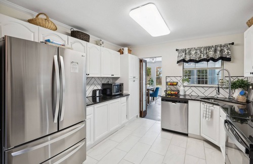 Fossil Creek House | Modern Farmhouse w/Fireplace & Firepit, Game Room, Large Yard, Pet Friendly!