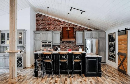 Thousand Oaks House | Modern Farmstyle Home