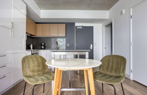 West Fens Apartment | Modern Fenway 1BR w/Fitness, nr Food & Shops, by Bluegroun