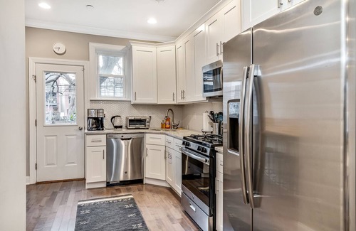 Fishtown House | Modern Fishtown 4Bed/3Bath w/Roof-deck + Patio!