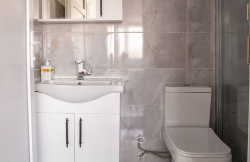 Kuscular Apartment | Modern Flat 10 min to City Center and Sea in Urla