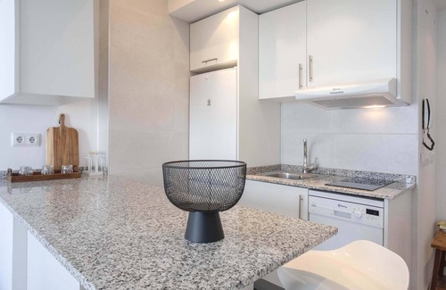 Ibiza Apartment | Modern Flat in front of Retiro Park by Sharing Co