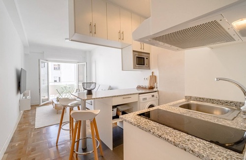 Ibiza Apartment | Modern Flat in front of Retiro Park by Sharing Co