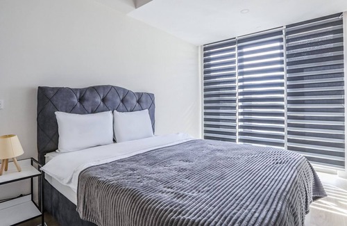Kagithane Apartment | Modern Flat in Kağithane with Balcony