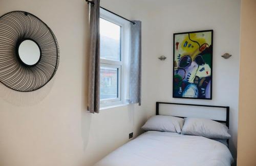 Streatham Hill Apartment | Modern Flat in London