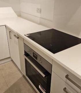Bromley North Apartment | Modern Flat near Central London!