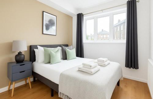 Bermondsey Apartment | Modern Flat near Tower Bridge