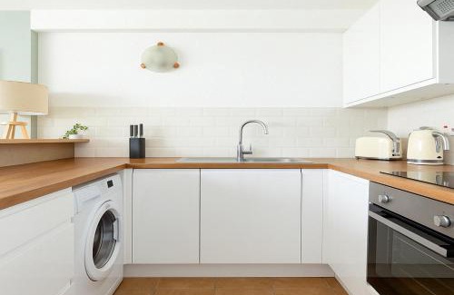 Bermondsey Apartment | Modern Flat near Tower Bridge