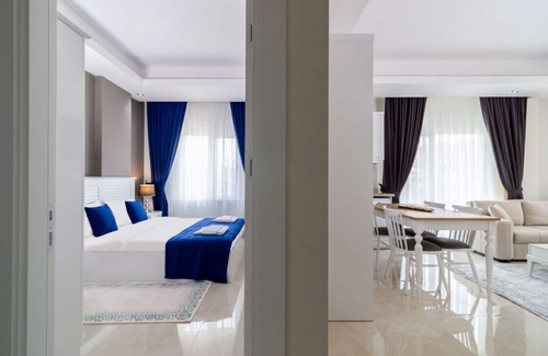 Avsallar Apartment | Modern Flat with Shared Closed Pool in Alanya