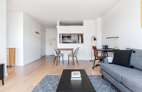 Union Square Apartment | Modern Flatiron 1BR w/Gym, Doorman, near USQ, train, by Blueground