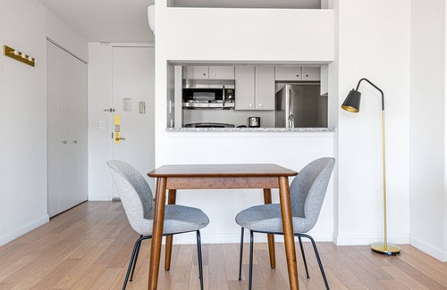 Union Square Apartment | Modern Flatiron 1BR w/Gym, Doorman, near USQ, train, by Blueground