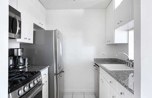 Union Square Apartment | Modern Flatiron 1BR w/Gym, Doorman, near USQ, train, by Blueground
