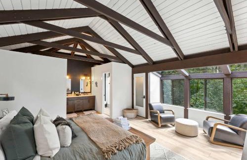 Artondale House | Modern Forest Retreat: Dog Friendly Scenic Views