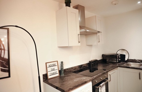 Bradford Apartment | Modern Freshly Furnished Apartment City Centre, Foster Square