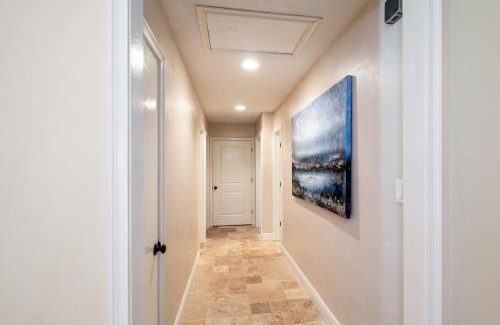 Gainesville House | Modern, Fully Upgraded Home with BBQ and Firepit!