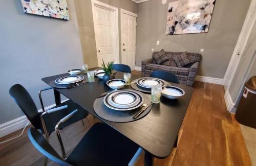 Niagara Falls Apartment | Modern Getaway, Single Bedroom Full Apartment