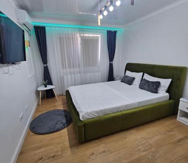 Braila Apartment | Modern & Glam Studios Costi