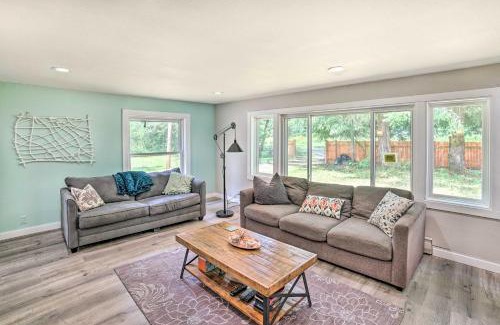 Baring House | Modern Gold Bar Vacation Rental with Mountain View