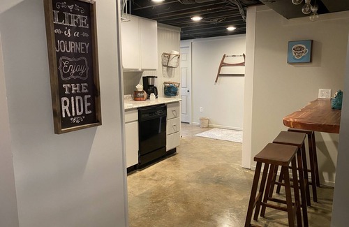 Winston - Salem Apartment | Modern guest apartment in perfect location!