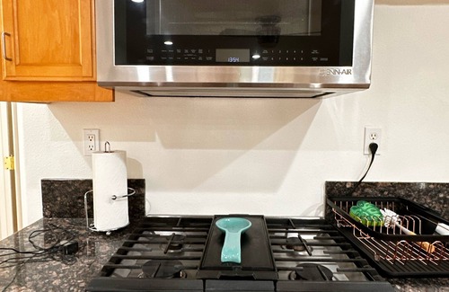 Chico House | Modern Guesthouse W/Tennis Court & Swimming Pool! Short walk to Bidwell Park!