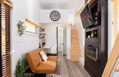 Apple Valley House | Modern Haven