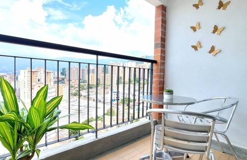 Sabaneta Apartment | Modern High-Rise 2/2 Apartment with City View.