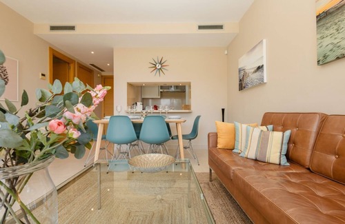 Marbella Apartment | Modern holiday apartment with amazing sea views with spa and gym
