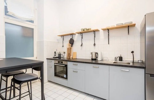 Charlottenburg Apartment | Modern holiday apartment for up to 6 people with 2 bedrooms