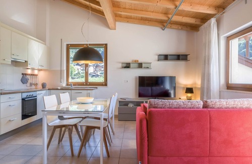 Nalles Apartment | Modern Holiday Apartment "Nals" with 2 Balconies and Mountain View