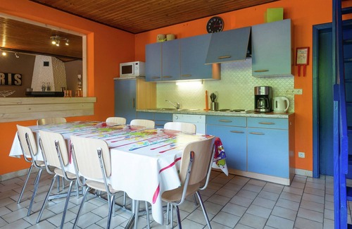 Walk House | Modern Holiday Home in Waimes near Lake