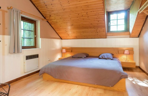 Walk House | Modern Holiday Home in Waimes near Lake