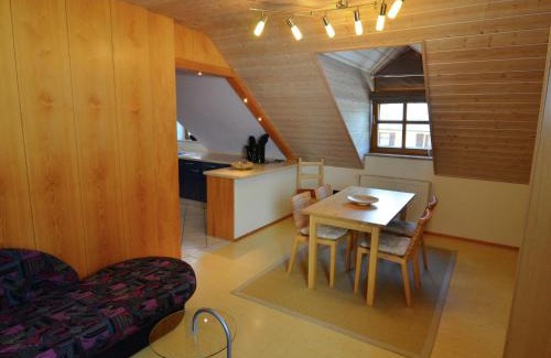 Prunn House | Modern Holiday Home in Prunn near Lake