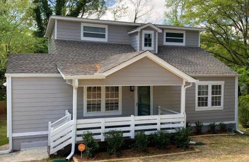 Atlanta House | Modern Home:3 Bedroom;2.5 Bath Near M-Benz Stadium