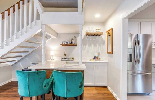Fort Worth House | Modern Home close to Dickies!