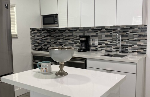 Westchester House | MODERN HOME, Excellent Location Miami 3/2