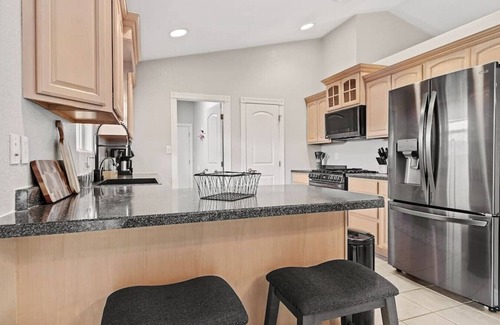 Rapid City Apartment | Modern Home-Garage-Scenic Patio