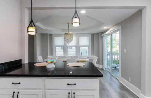 Near Northwest Apartment | Modern Home Heart of South Bend
