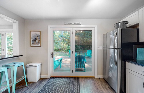West Tisbury House | Modern home in a great location with large yard & private patio