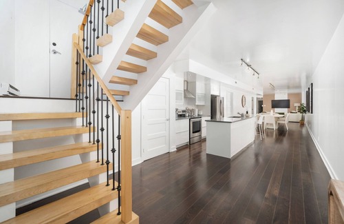 Cote-Des-Neiges—Notre-Dame-De-Grace Apartment | Modern Home in Notre-Dame-de-Grâce. 5min Walk from Royal Victoria Hospital