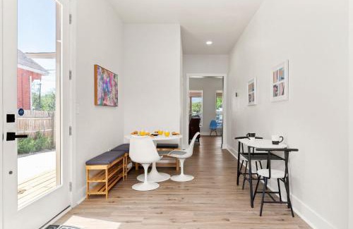 Near East Side House | Modern Home Nr Dt, River Walk, Alamo Wifi Games
