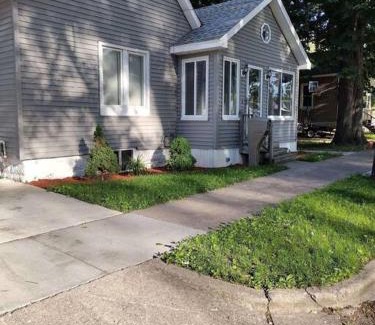 Bay City House | Modern home on city's westside