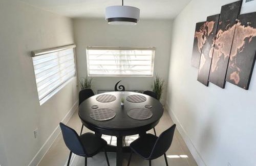 Seybold House | Modern Home w Jacuzzi Near Wynwood-Design District-MIA Airport