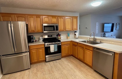 Liberty Park House | Modern Home with Golf Cart, Enclosed Lanai & Close to Lake Sumter Landing