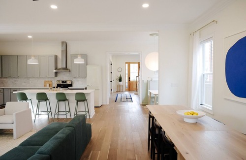 Wilmington Historic District House | Modern home with lookout in the heart of downtown