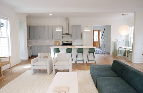Wilmington Historic District House | Modern home with lookout in the heart of downtown