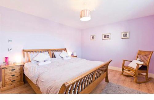 Ballyboghil House | Modern Homestay 15 minutes to Dublin Airport