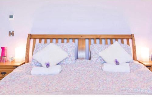 Ballyboghil House | Modern Homestay 15 minutes to Dublin Airport