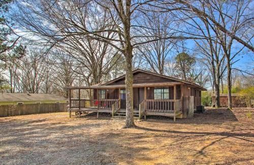 Jones Mills House | Modern Hot Springs Retreat about 8 Mi to Natl Park