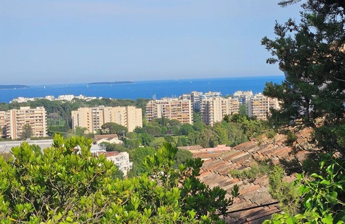 Mandelieu-La-Napoule Apartment | Modern house with direct vue on the sea